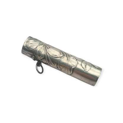 Perfumero Antiguo Art Nouveau de Plata con Decoración Floral en su Estuche, circa 1900