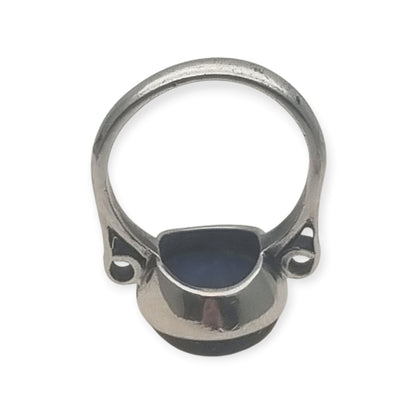 Classic Vintage Silver Ring with Oval Lapis Lazuli and Scrollwork Sides, 1980s–90s