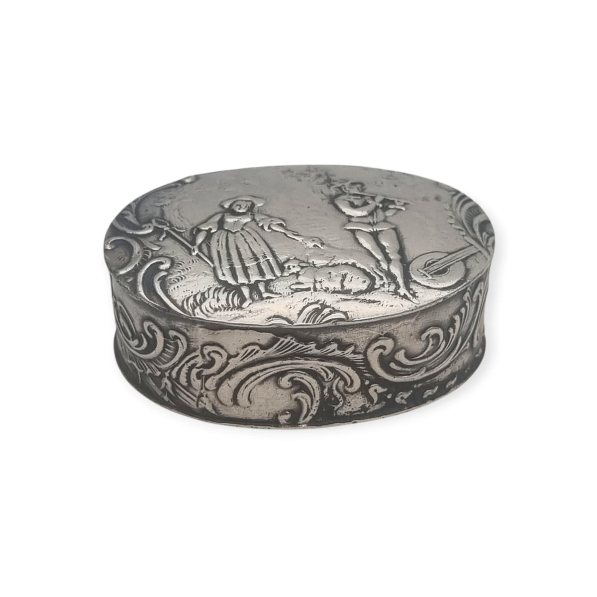 Caja antigua historicista de plata de Hanau con escena pastoril, Alemania, circa 1900