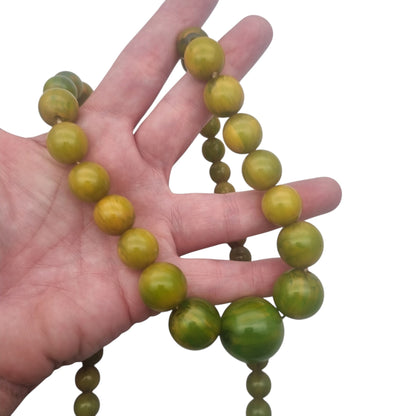 Antique Art Deco apple green bakelite bead necklace, circa 1930