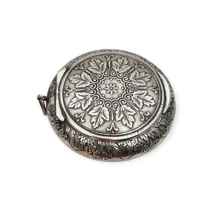 Caja antigua de plata francesa para chatelaine con decoración floral, ca. 1910–1930