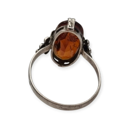 Anillo vintage de estilo Art Déco en plata con cristal coñac facetado, Europa, ca. 1950–1960