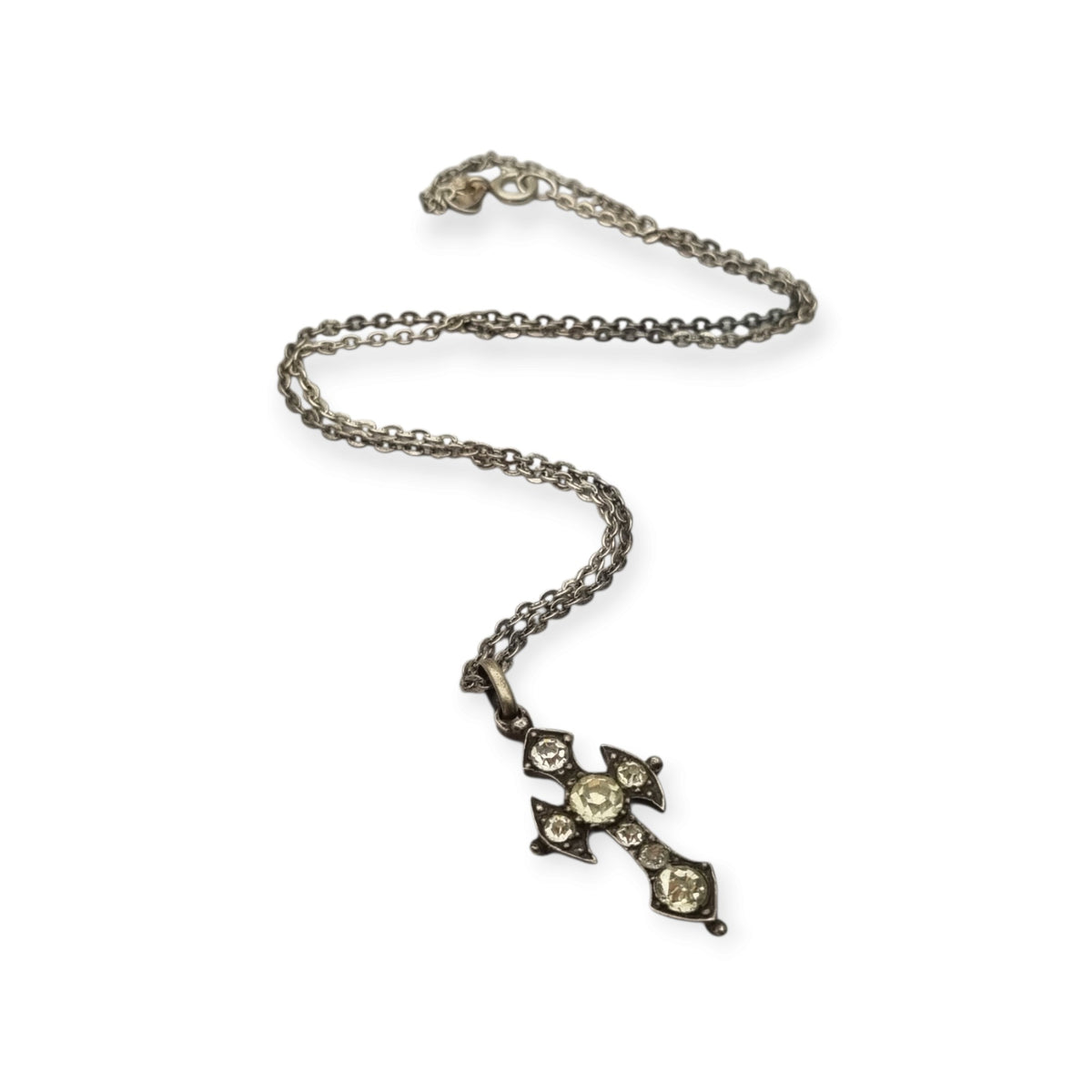 Collar antiguo Victoriano de plata con cruz y pedrería facetada, Europa, ca. 1880–1910