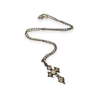 Collar antiguo Victoriano de plata con cruz y pedrería facetada, Europa, ca. 1880–1910