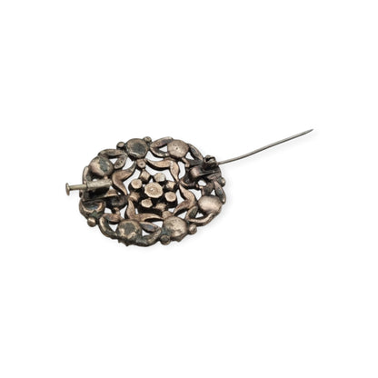Broche vintage Art Déco de bisutería con pedrería y decoración floral, estilo Hollywood, Europa, ca. 1940–1950