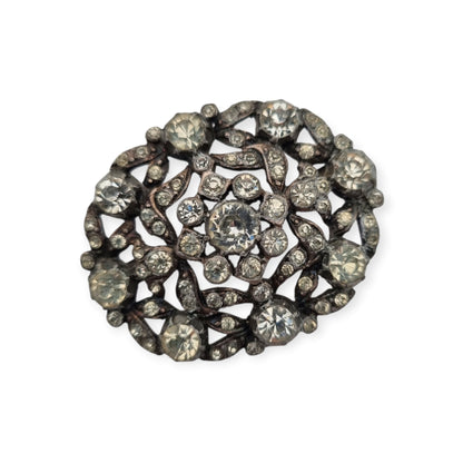Broche vintage Art Déco de bisutería con pedrería y decoración floral, estilo Hollywood, Europa, ca. 1940–1950