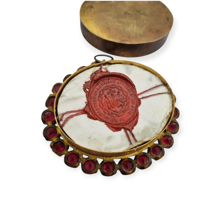 Relicario antiguo neobarroco francés con cuatro reliquias lacradas, Visitación de Annecy, ca. 1870–1920