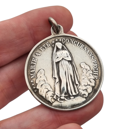 Medalla francesa de la Inmaculada y Sagrado Corazón en plata, firmada Waag, ca. 1880-1905