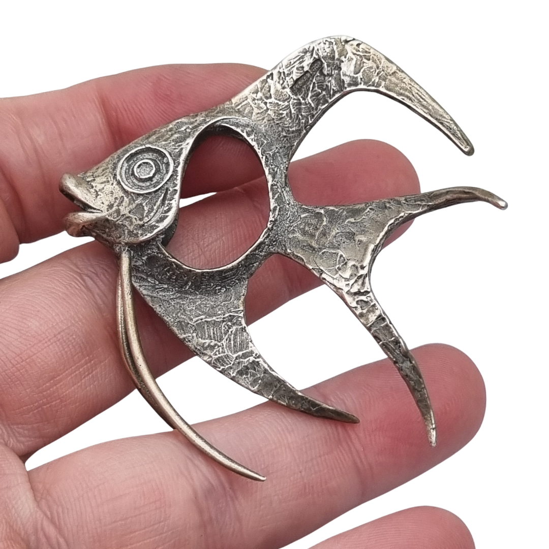Mid-Century Italian ornamental fish in 800 silver, Oreficeria Medicea 32 AR, sculptural modernism, c. 1959–1968