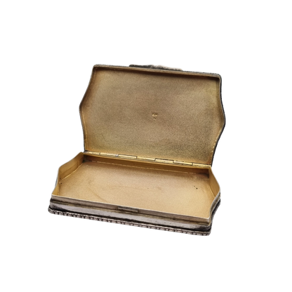 Art Nouveau rectangular box in 800 silver, Europe, circa 1910, engraved floral decoration and central monogram