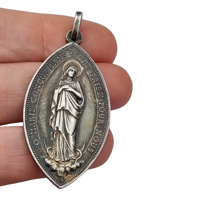 Medalla religiosa antigua en plata Virgen Inmaculada Lyon circa 190