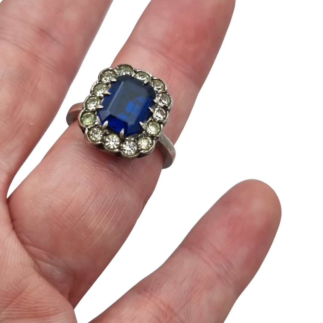 Pompadour silver ring with blue and white rhinestones, Princess Diana style. France, circa 1950