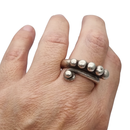 Handmade African ethnic silver ring, spiral design with spheres, 60s-70s