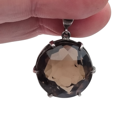 Colgante vintage boho de plata 925 con gran cuarzo ahumado facetado y montura calada · España, ca. 1980–1990