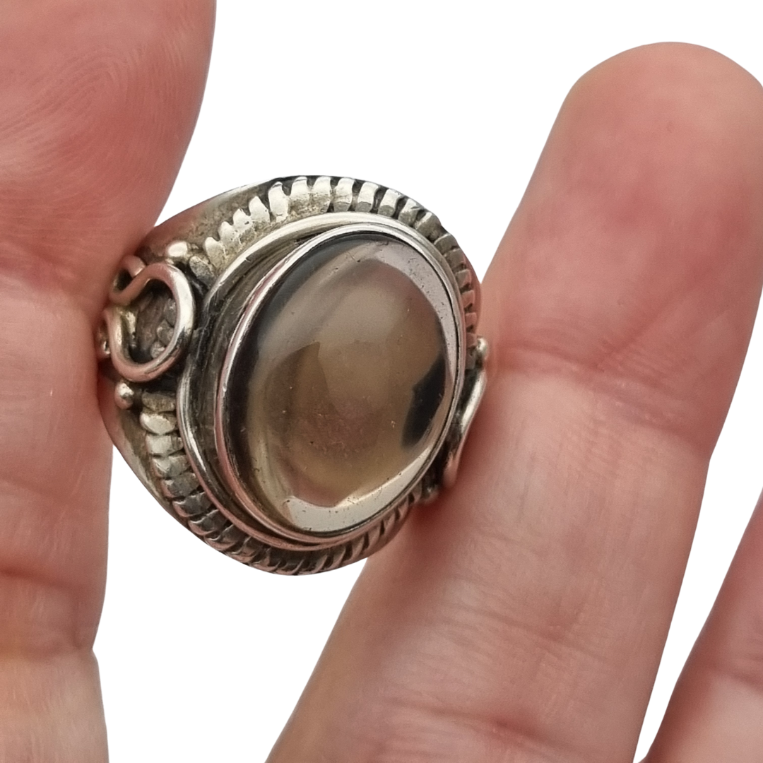 Anillo boho vintage de plata 925 con cabujón ovalado translúcido, circa 1990