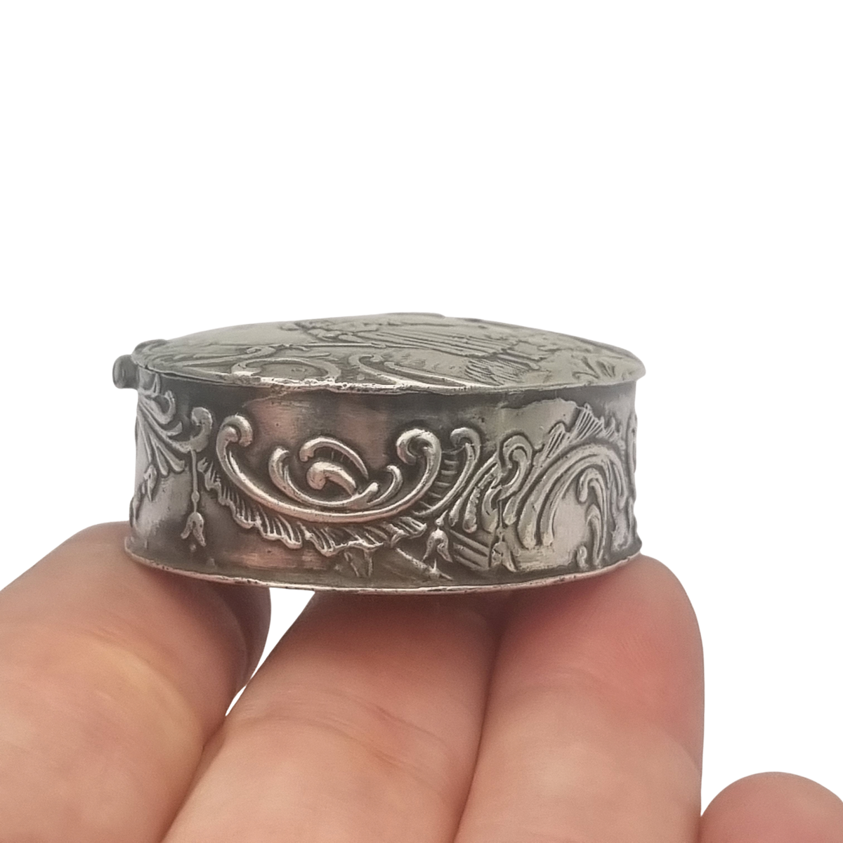 Caja antigua historicista de plata de Hanau con escena pastoril, Alemania, circa 1900