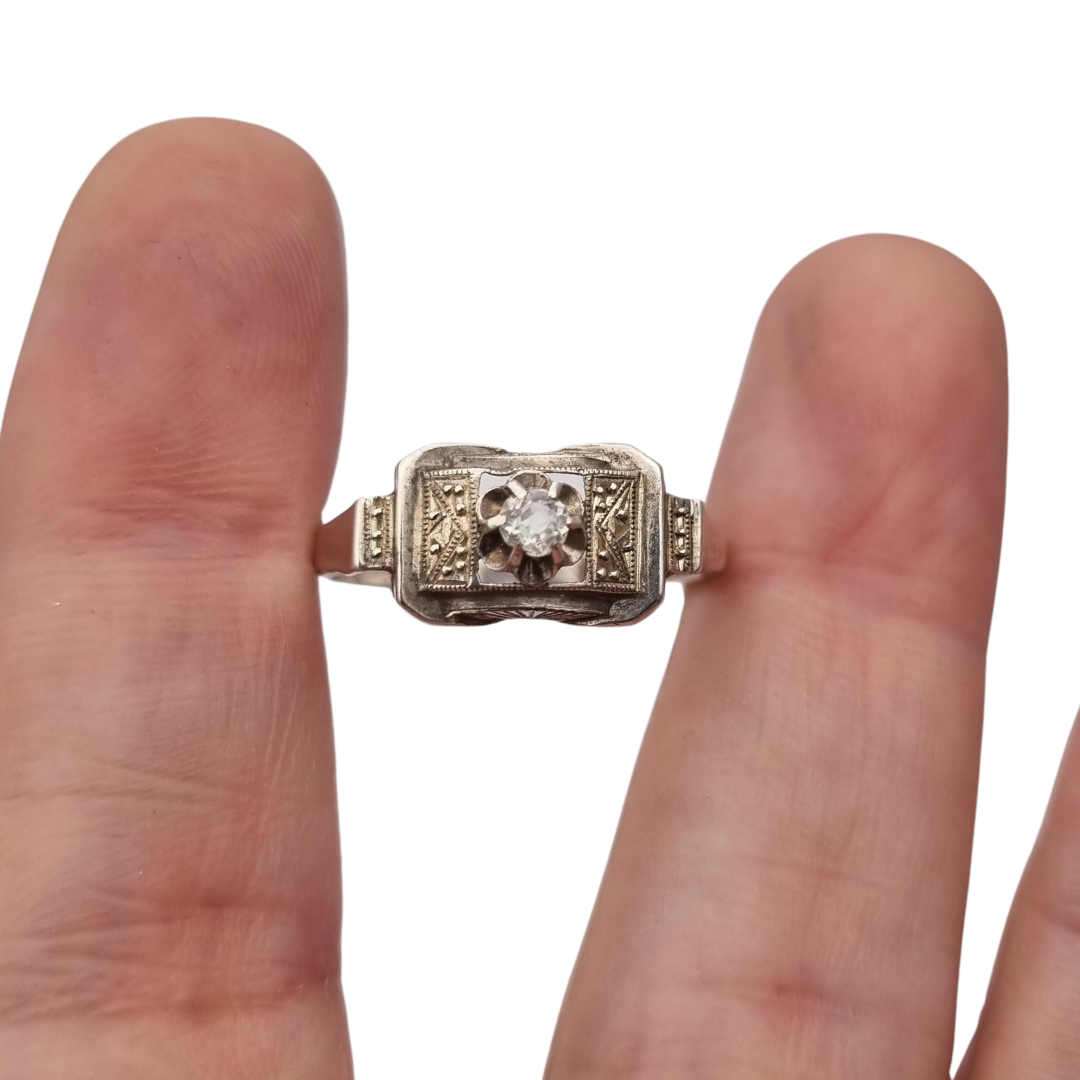 Anillo Art Déco de plata y pedrería transparente, Francia circa 1940-1950