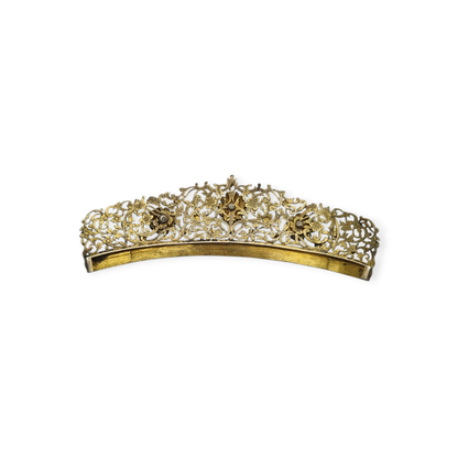 Tiara victoriana austrohúngara en plata dorada con turquesas, granates y piedra de luna, romántico tardío, ca. 1880–1900