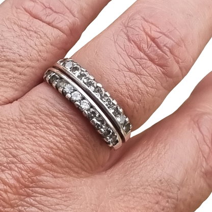 Anillo vintage de plata con doble hilera de piedras blancas, años 80-90