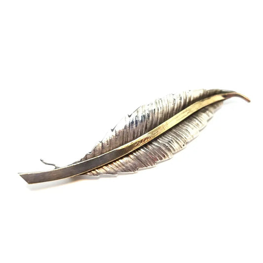 Broche de hoja art déco plata y oro.Circa 1940. Joyería antigua vintage.
