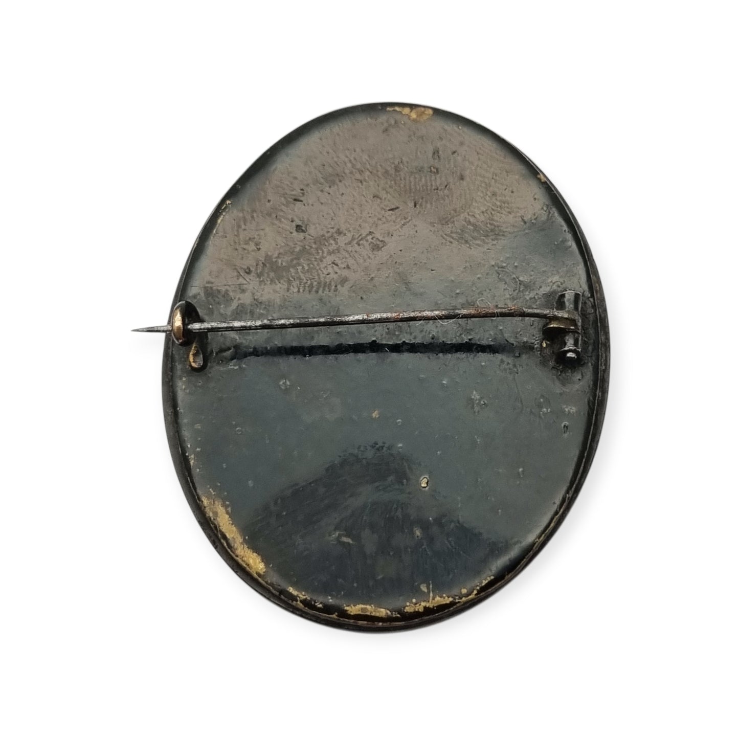 Broche Victoriano de luto en vulcanita con camafeo clásico, circa 1890