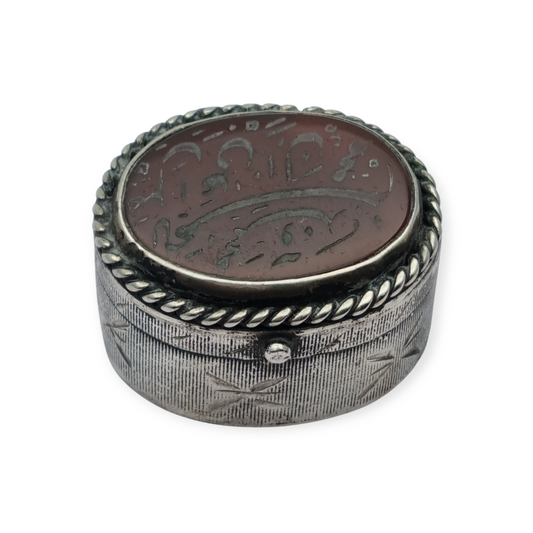 Caja antigua de plata 925 con tapa de cornalina grabada y caligrafía oriental