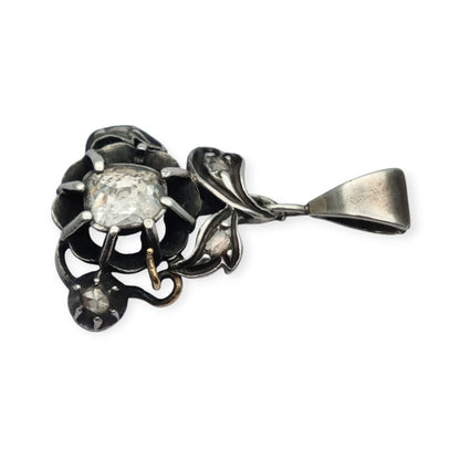 Victorian floral pendant in silver with diamonds and gold details, circa 1890