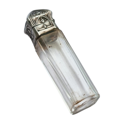 Frasco de perfume Belle Époque de plata grabada y cristal, circa 1900