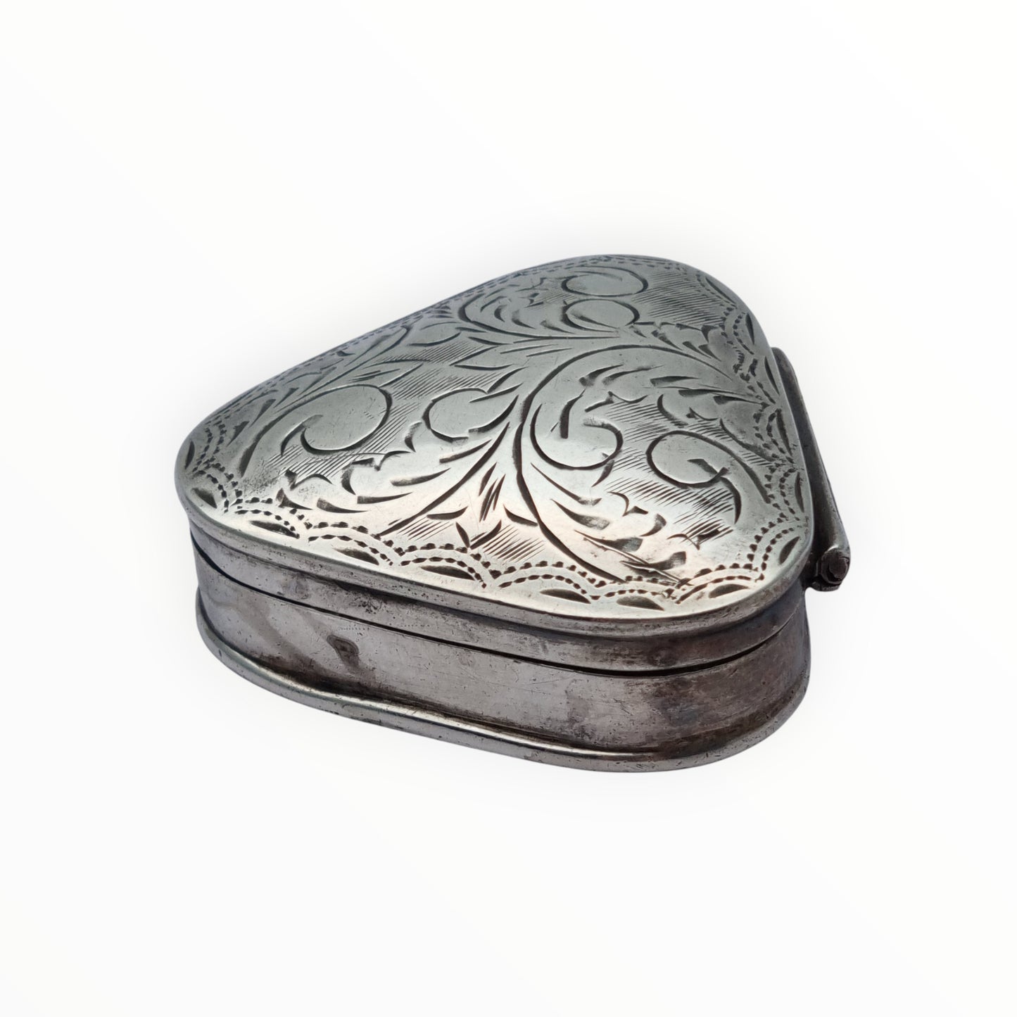 Cajita triangular de plata 925 grabada con bordes redondeados, años 80