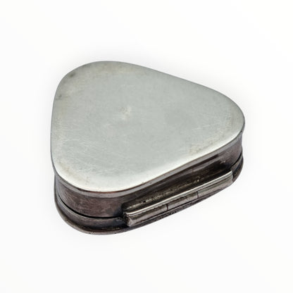 Cajita triangular de plata 925 grabada con bordes redondeados, años 80