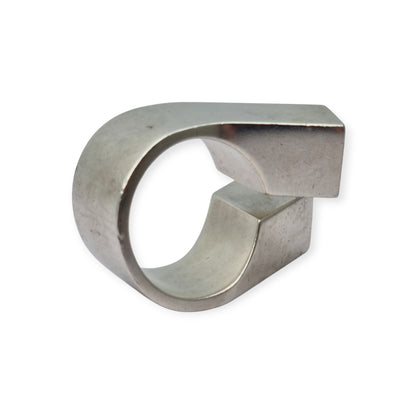 Anillo brutalista en plata 925 con lapislázuli de diseño geométrico, España 1970–1980