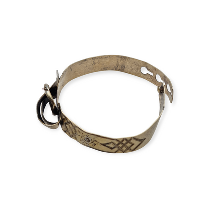 European Victorian bracelet in gilt silver with floral engraving and central bow, late 19th century