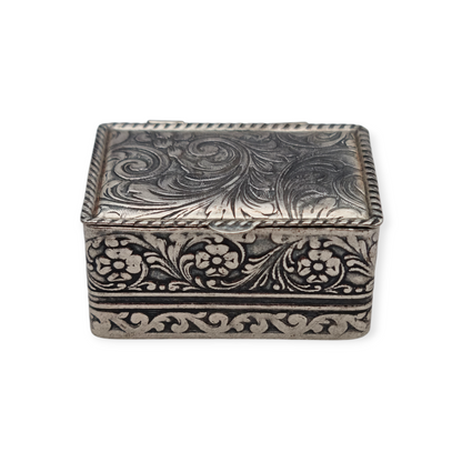 Vintage engraved 925 silver box – Europe, mid-20th century