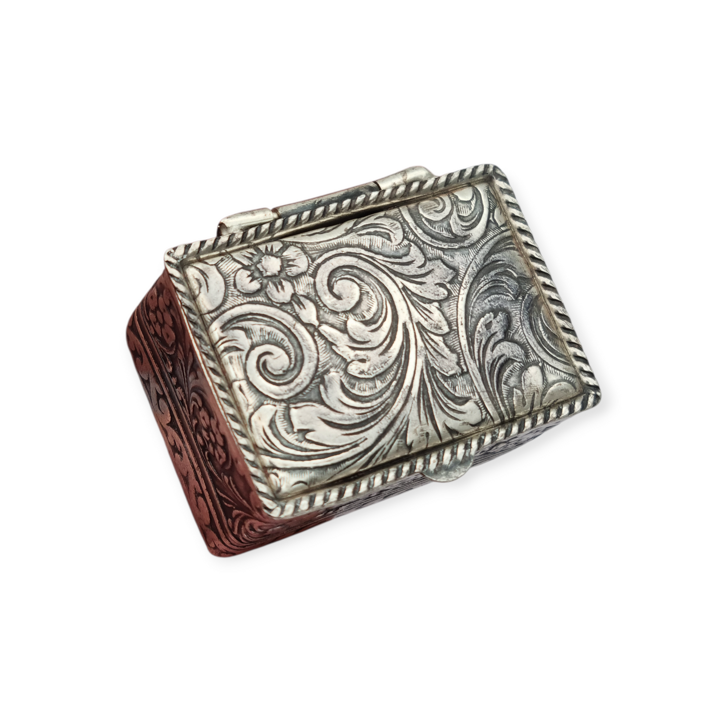 Vintage engraved 925 silver box – Europe, mid-20th century