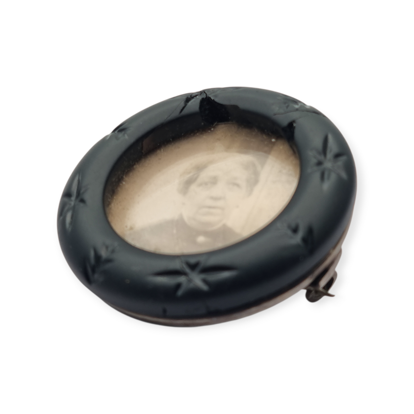 French Victorian brooch locket c.1900 in silver and vulcanite, “Breveté SGDG”