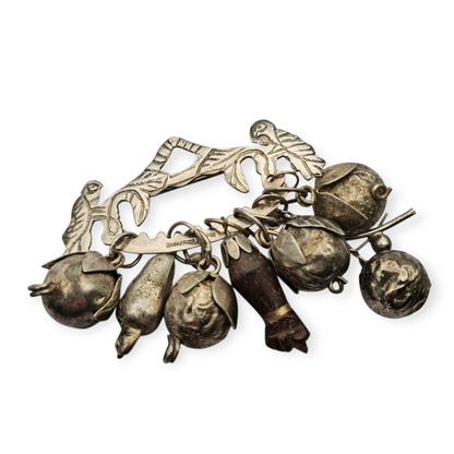 Penca Brasileña de Balangandán Ragastens en plata 900, broche amuleto 1950.