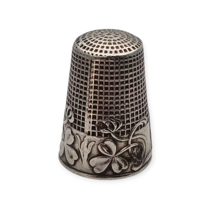 Dedal antiguo plata maciza fábula El zorro y la cigüeña La Fontaine circa 1920-30