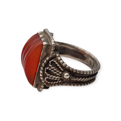 Anillo Art Déco antiguo de plata y cornalina circa 1940-50