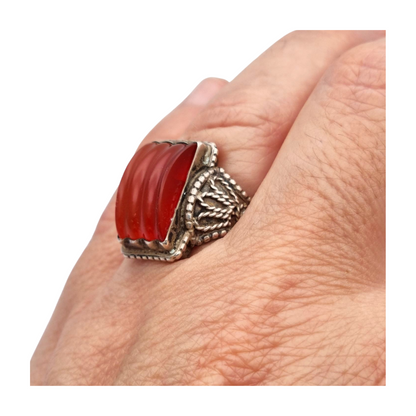 Anillo Art Déco antiguo de plata y cornalina circa 1940-50