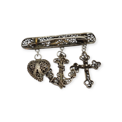 Broche "Croix de Camargue" de filigrana de plata con cruz, ancla y corazon, Francia