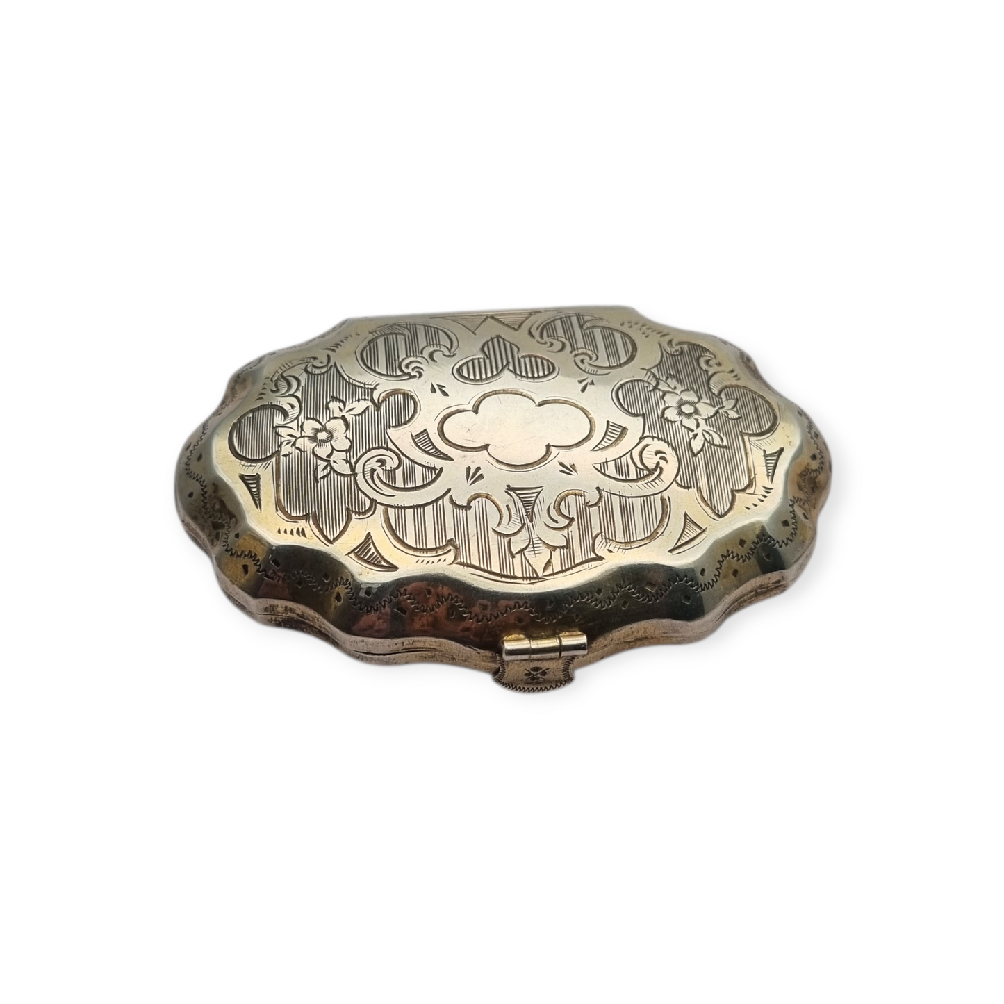 Art Nouveau silver coin purse, floral engraving, France circa 1900-1910