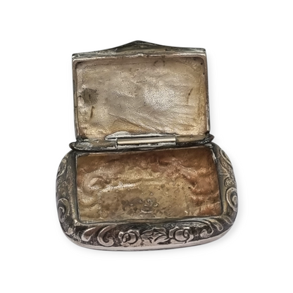Small Italian silver 925 box engraved with flowers, Milan, circa 1970