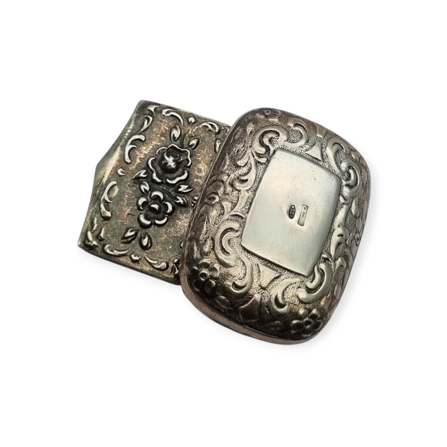 Small Italian silver 925 box engraved with flowers, Milan, circa 1970