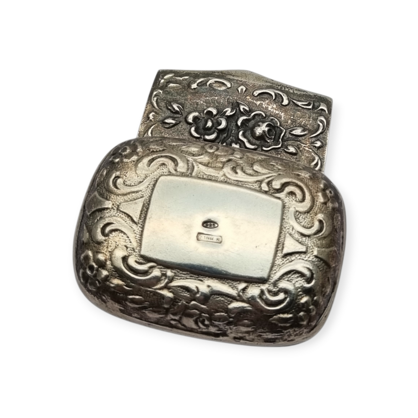 Small Italian silver 925 box engraved with flowers, Milan, circa 1970