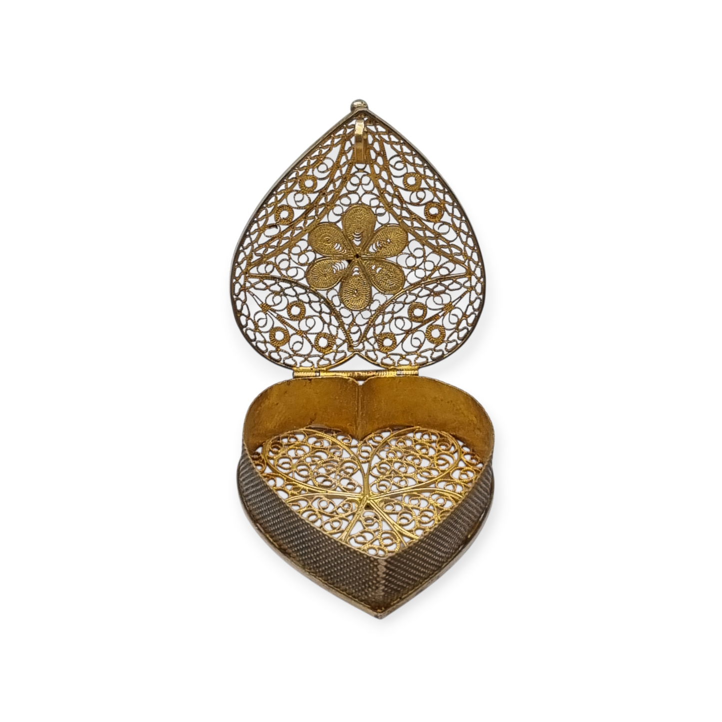 Italian 800 silver box with filigree and heart shape, 1960s-70s.