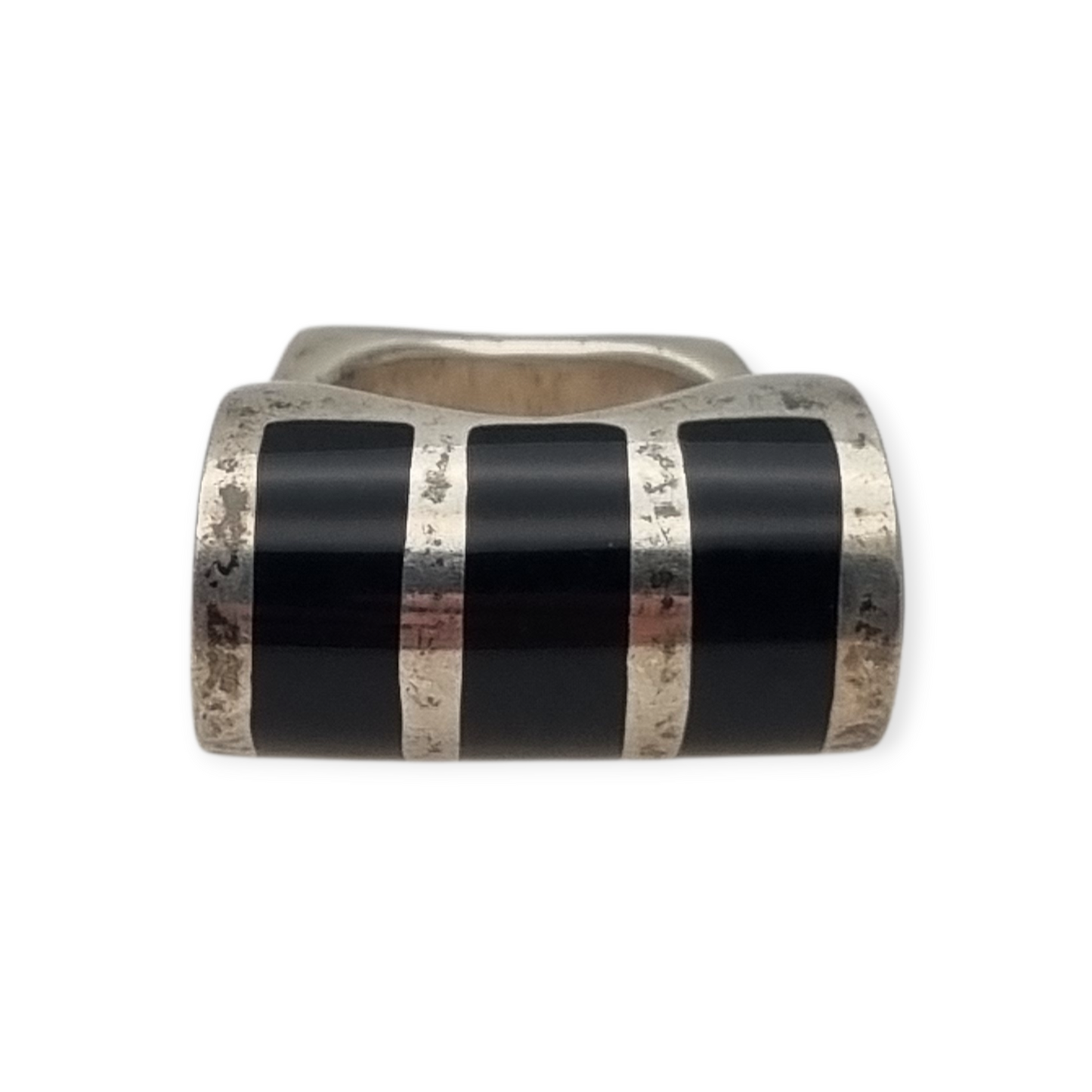 Geometric design ring in silver and black onyx, very original, 1980