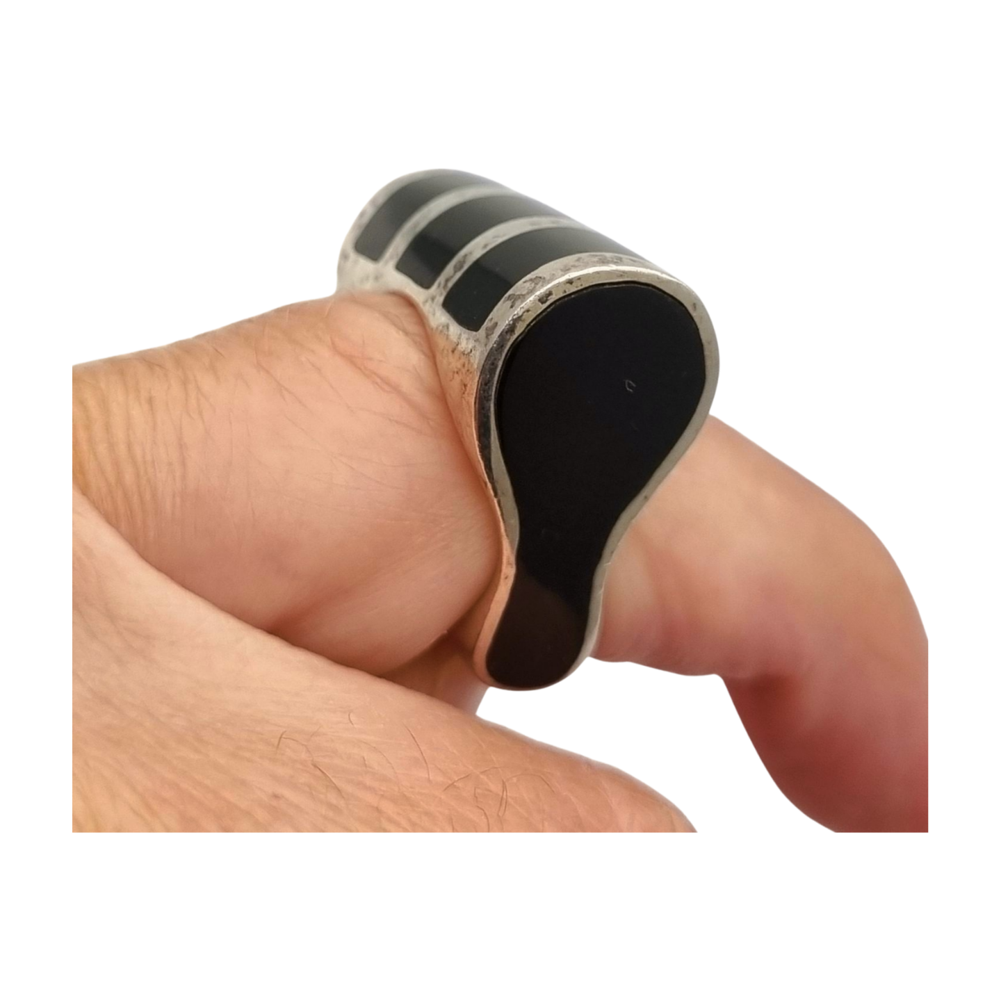 Geometric design ring in silver and black onyx, very original, 1980