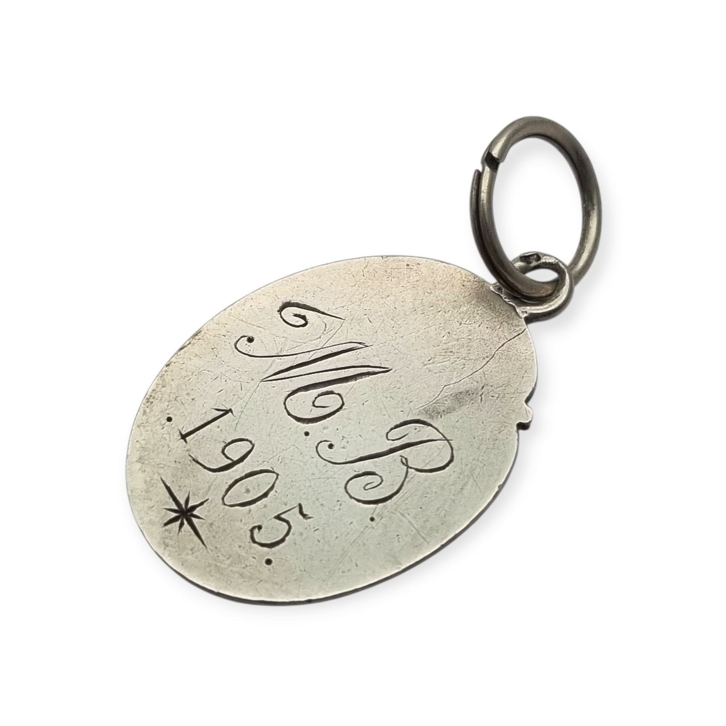 Colgante medalla de plata con cáliz y hostia, diseño modernista europeo circa 1905