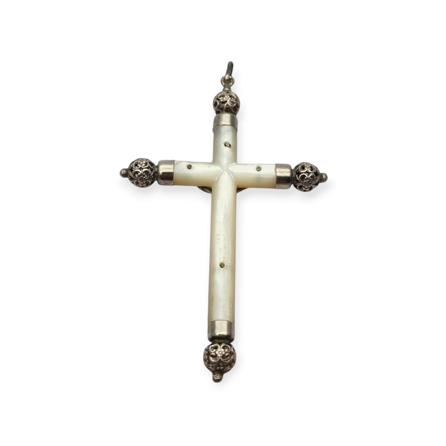 Cruz colgante religiosa de nácar y plata con Cristo, Europa circa 1930-40