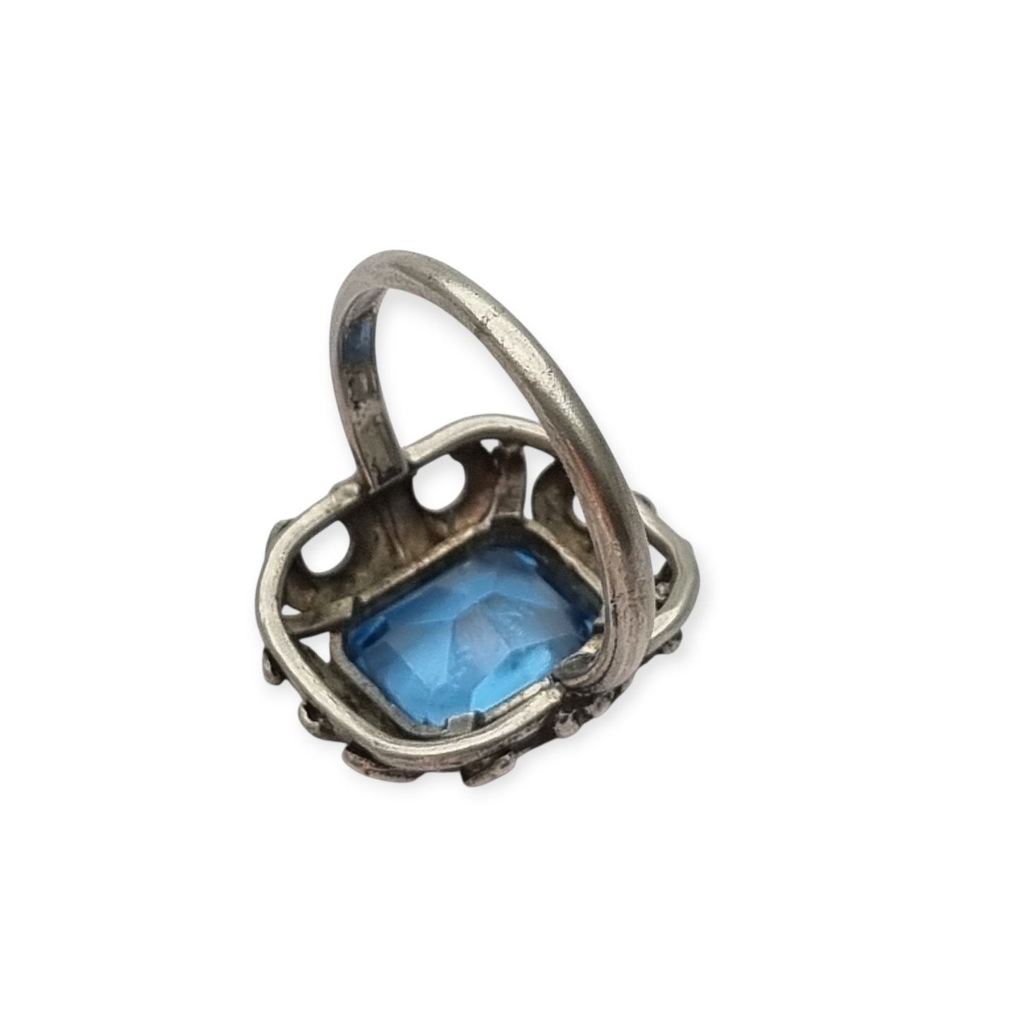 Anillo estilo Art Déco plata 835 con piedra azul rectangular, Europa circa 1960-70
